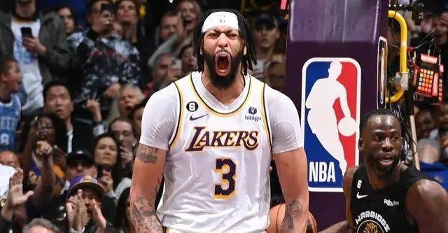 世俱杯买球-豪取39分打爆勇士内线 詹皇不在浓眉背着湖人前进